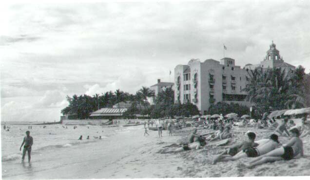 Moana Hotel, Waikiki, Oahu 1940